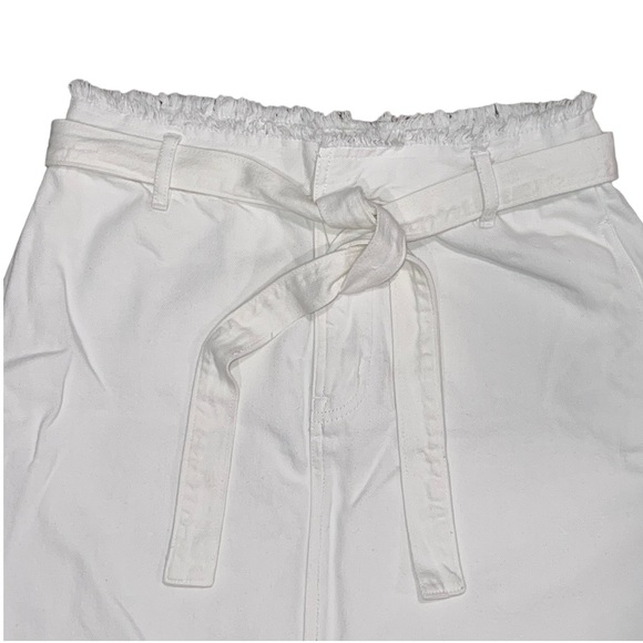 GAP Optic White Belted A-Line Raw Hem Jean Skirt Size 28R - Picture 4 of 9